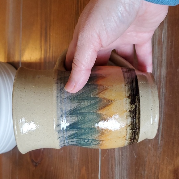 Handmade pottery mugs - Picture 3 of 4